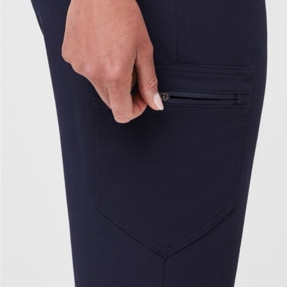 Figs Zamora Navy Jogger Scrub Pants size Large - Picture 6 of 10